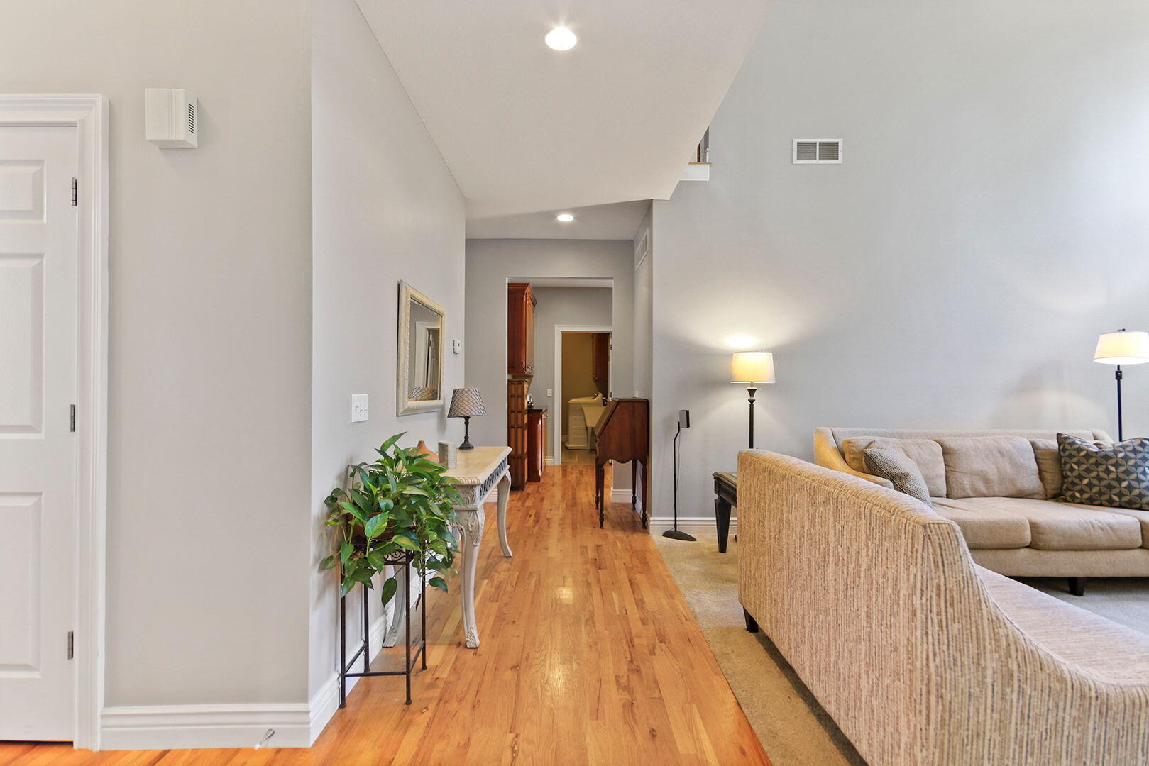 COLUMBIA, Missouri, 65203, United States, 5 Bedrooms Bedrooms, ,4 BathroomsBathrooms,Residential,For Sale,1983136