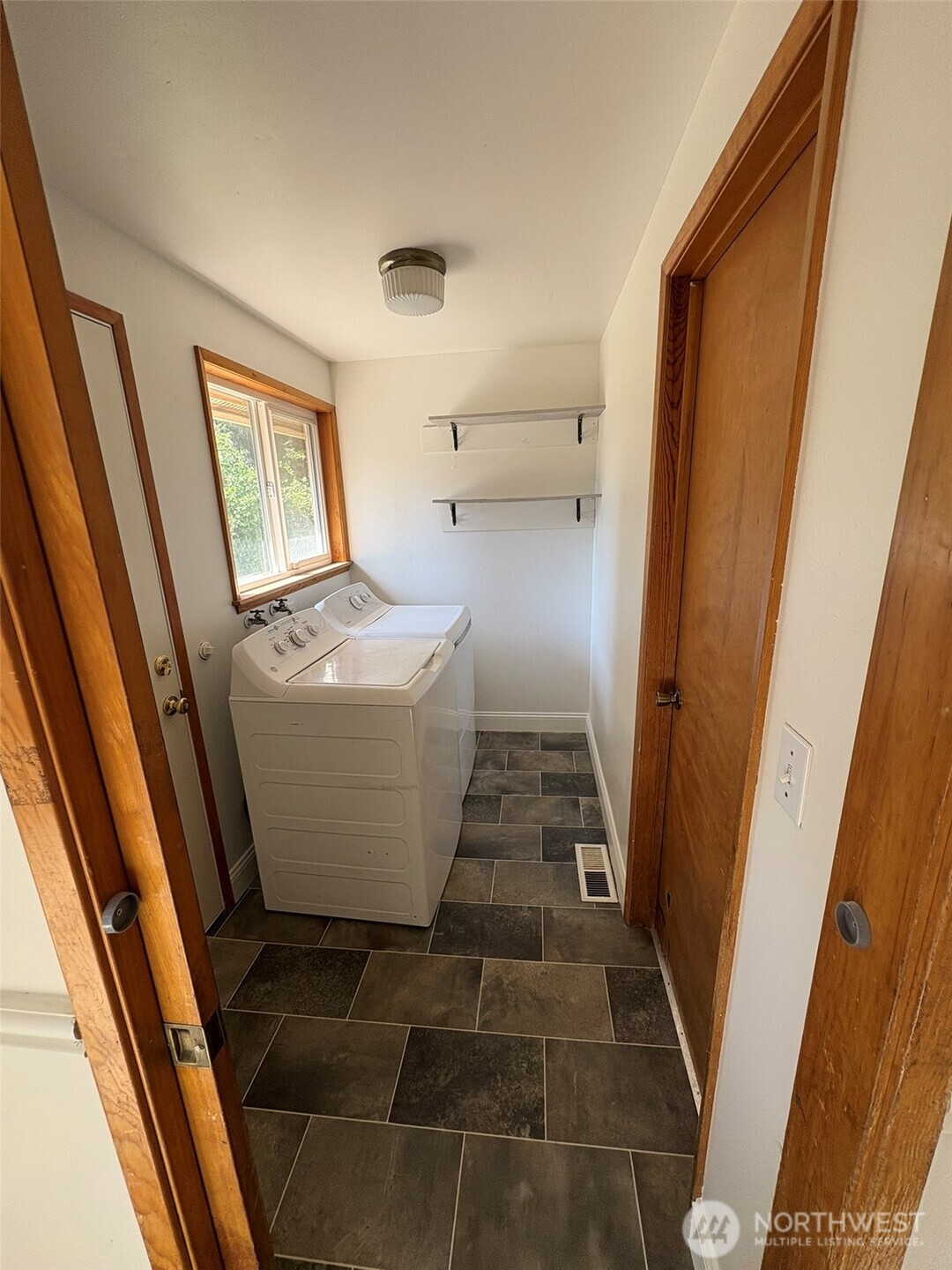 Tacoma, Washington, 98498, United States, 4 Bedrooms Bedrooms, ,3 BathroomsBathrooms,Residential,For Sale,1951496