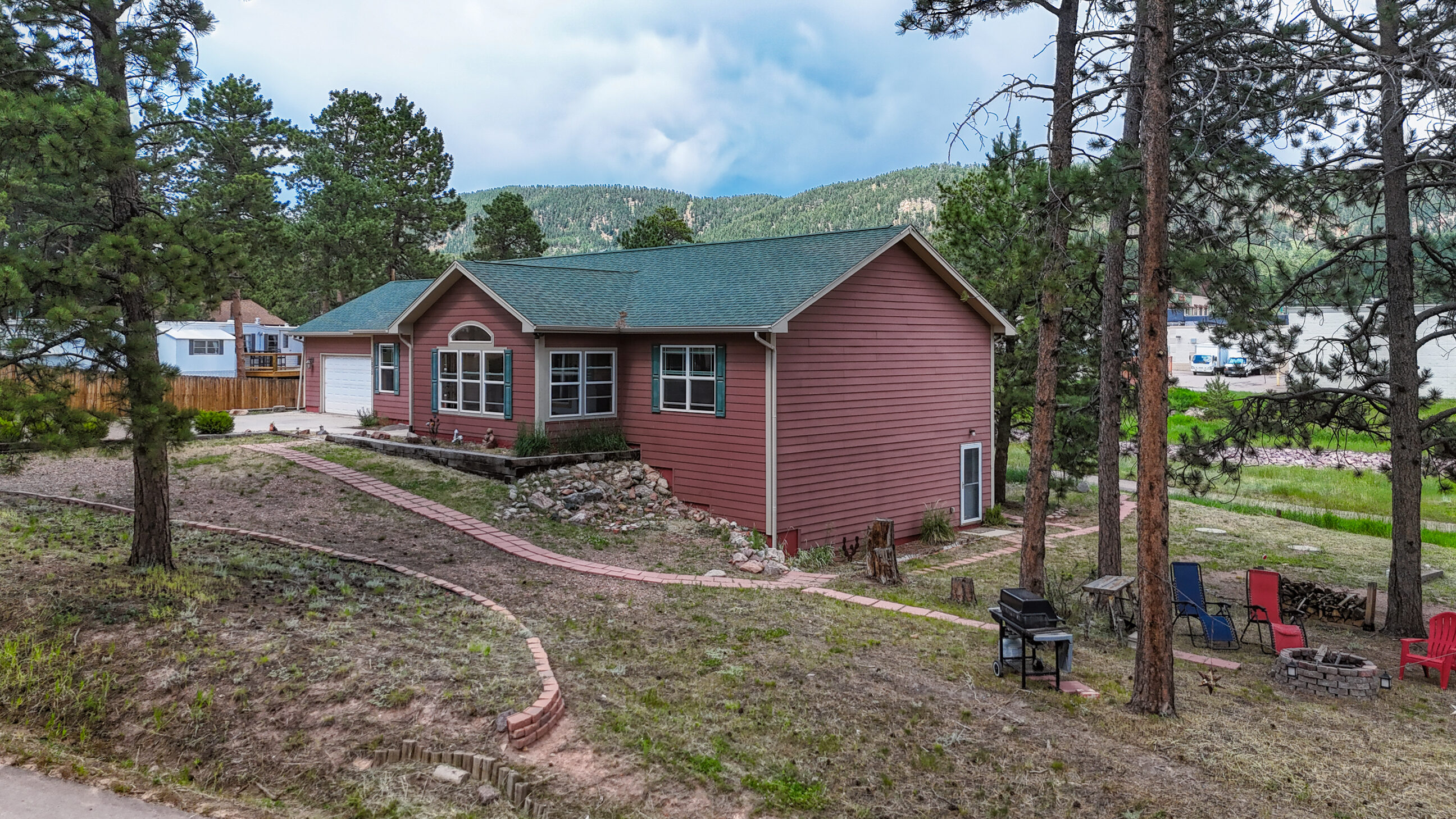 Woodland Park, Colorado, 80863, United States, 3 Bedrooms Bedrooms, ,2 BathroomsBathrooms,Residential,For Sale,1891274