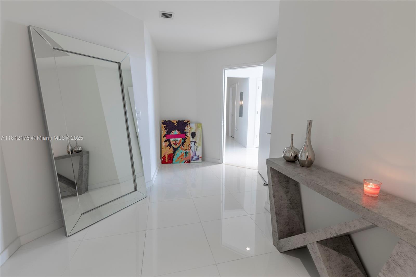 Miami, Florida, 33132, United States, 1 Bedroom Bedrooms, ,2 BathroomsBathrooms,Residential,For Sale,1837244