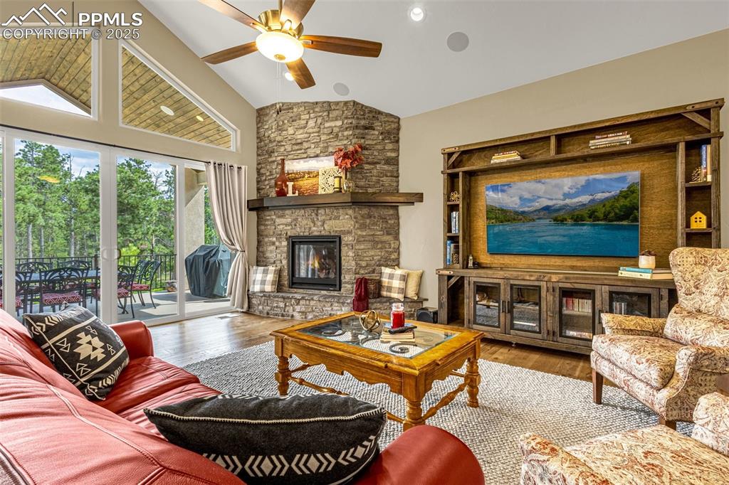 Monument, Colorado, 80132, United States, 5 Bedrooms Bedrooms, ,3 BathroomsBathrooms,Residential,For Sale,1949773