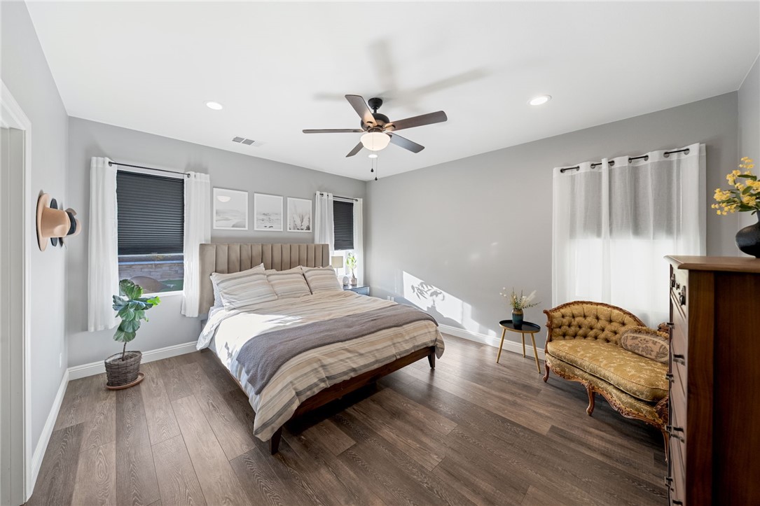 Murrieta, California, 92563, United States, 3 Bedrooms Bedrooms, ,2 BathroomsBathrooms,Residential,For Sale,1987315