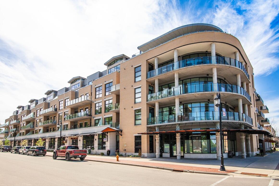 Oconomowoc, Wisconsin, 53066, United States, 1 Bedroom Bedrooms, ,2 BathroomsBathrooms,Residential,For Sale,1819550