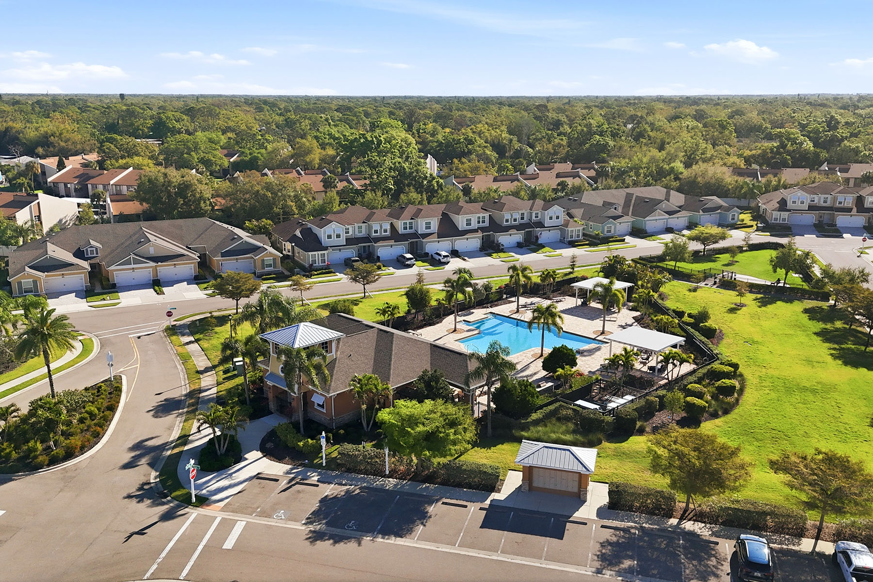  ENCLAVE/FRST LAKES - 物件實景