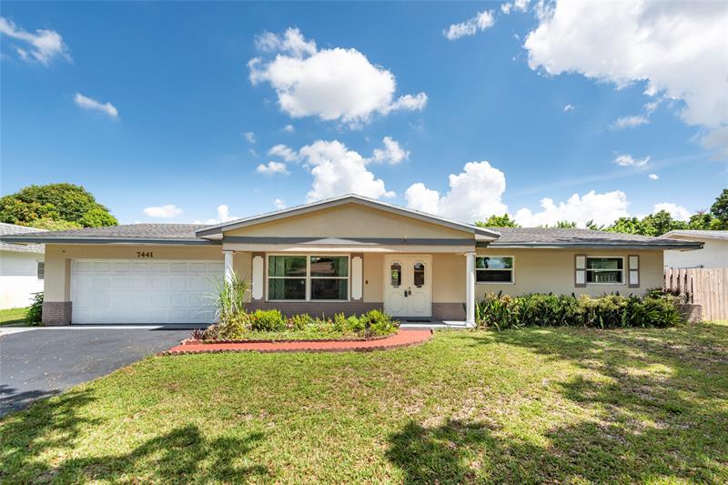 Plantation, Florida, 33313, United States, 4 Bedrooms Bedrooms, ,2 BathroomsBathrooms,Residential,For Sale,2000872