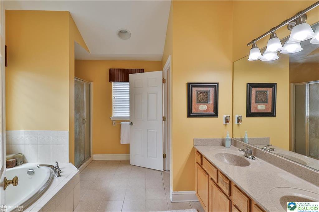 Easton, Pennsylvania, 18040, United States, 4 Bedrooms Bedrooms, ,3 BathroomsBathrooms,Residential,For Sale,1984149