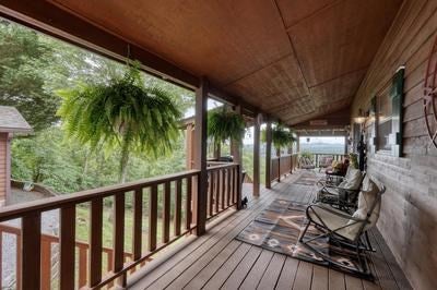 Murphy, North Carolina, 28906, United States, 3 Bedrooms Bedrooms, ,3 BathroomsBathrooms,Residential,For Sale,1917249