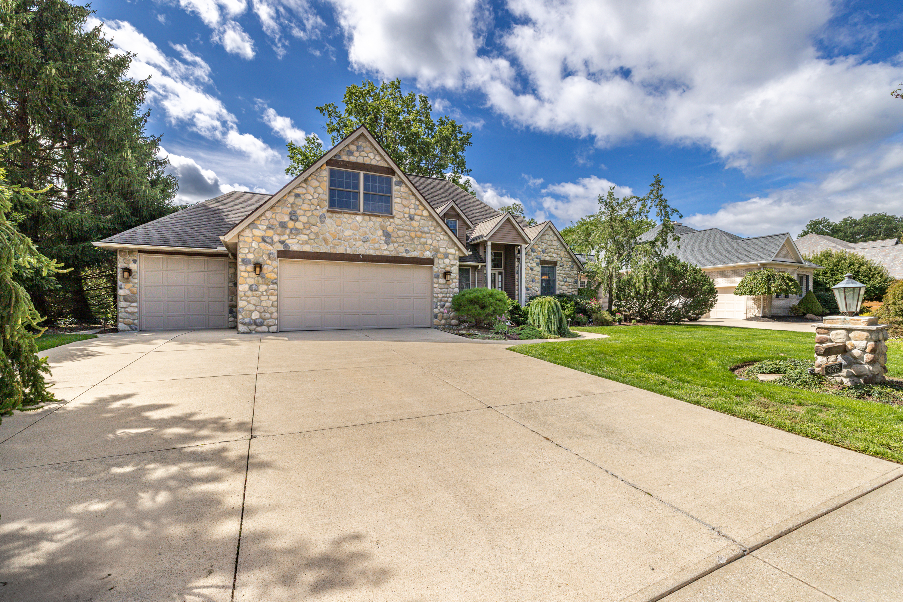 Vermilion, Ohio, 44089, United States, 4 Bedrooms Bedrooms, ,3 BathroomsBathrooms,Residential,For Sale,1978038