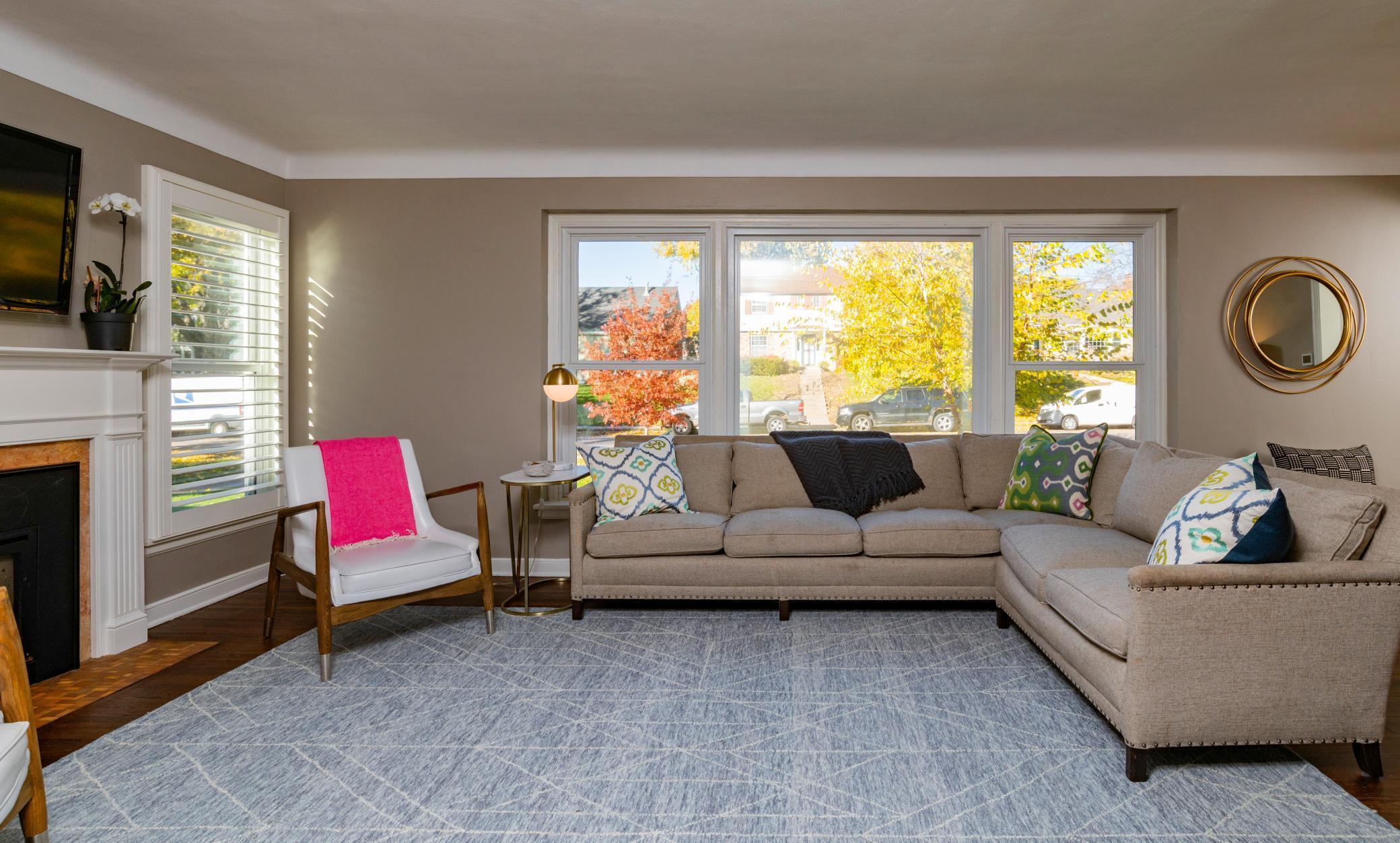 Saint Paul, Minnesota, 55116, United States, 3 Bedrooms Bedrooms, ,2 BathroomsBathrooms,Residential,For Sale,1987775