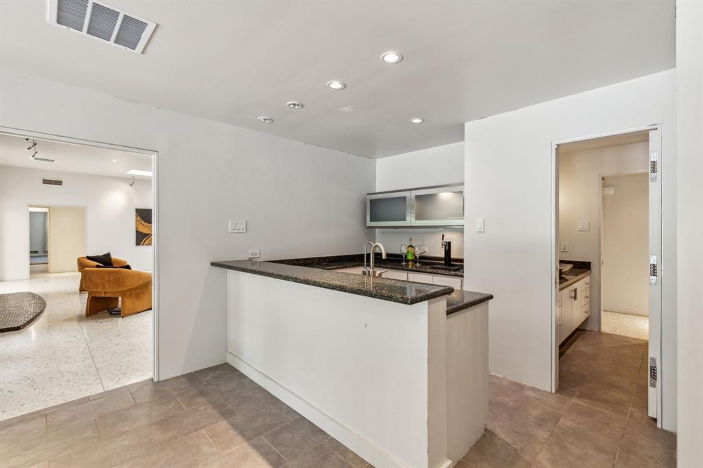 Dallas, Texas, 75229, United States, 5 Bedrooms Bedrooms, ,7 BathroomsBathrooms,Residential,For Sale,1821144