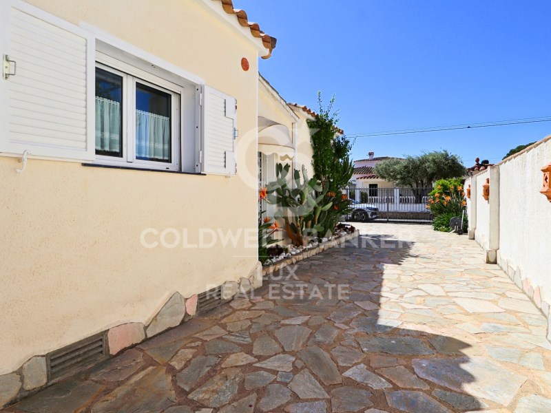Girona, Empuriabrava, Peni Girona, Empuriabrava, P, Empuriabrava, Catalonia, ES, 5 Bedrooms Bedrooms, ,3 BathroomsBathrooms,Residential,For Sale,Girona, Empuriabrava, Peni Girona, Empuriabrava, P,1623264