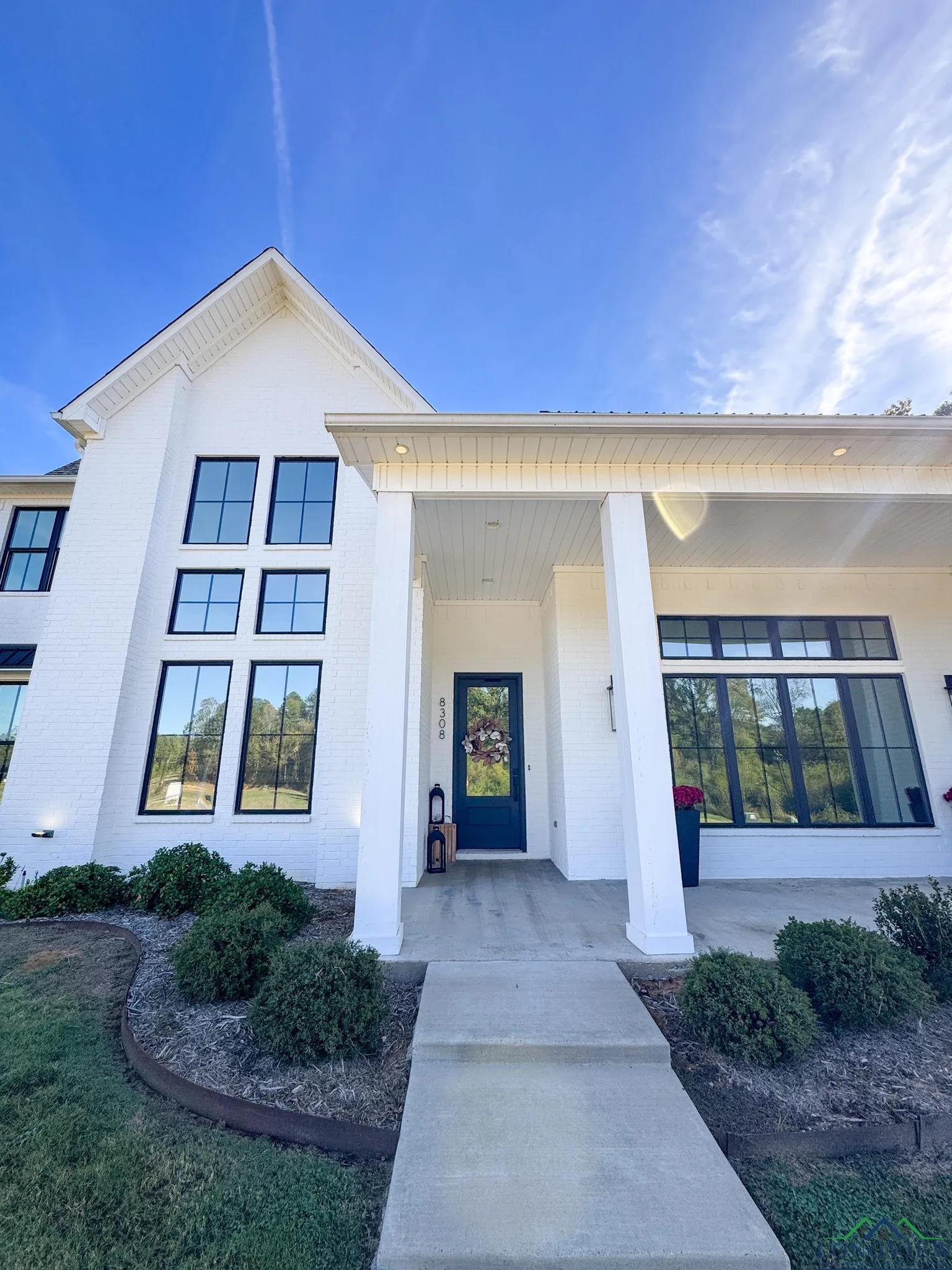 Texarkana, Texas, 75503, United States, 4 Bedrooms Bedrooms, ,4 BathroomsBathrooms,Residential,For Sale,1980394