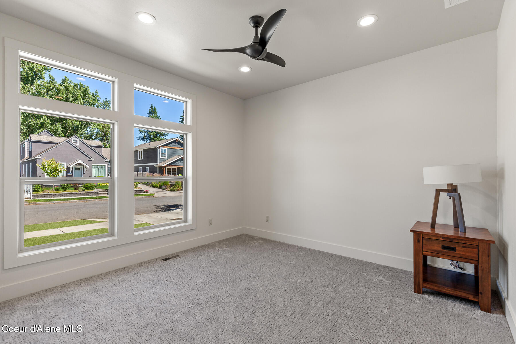 Coeur d'Alene, Idaho, 83814, United States, 4 Bedrooms Bedrooms, ,5 BathroomsBathrooms,Residential,For Sale,2037793