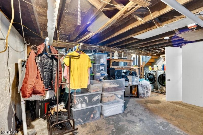 Roselle Park Boro, New Jersey, 07204, United States, 4 Bedrooms Bedrooms, ,3 BathroomsBathrooms,Residential,For Sale,1970229