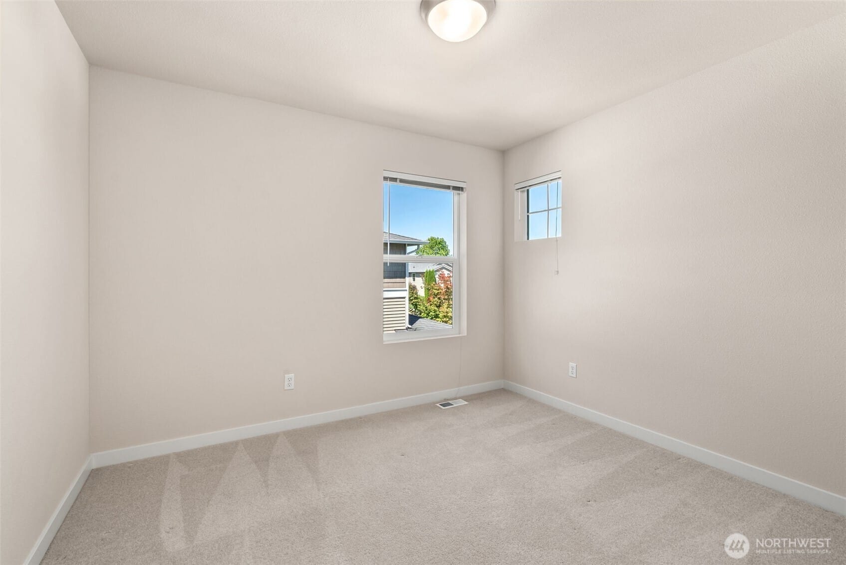 Dupont, Washington, 98327, United States, 4 Bedrooms Bedrooms, ,4 BathroomsBathrooms,Residential,For Sale,1917731
