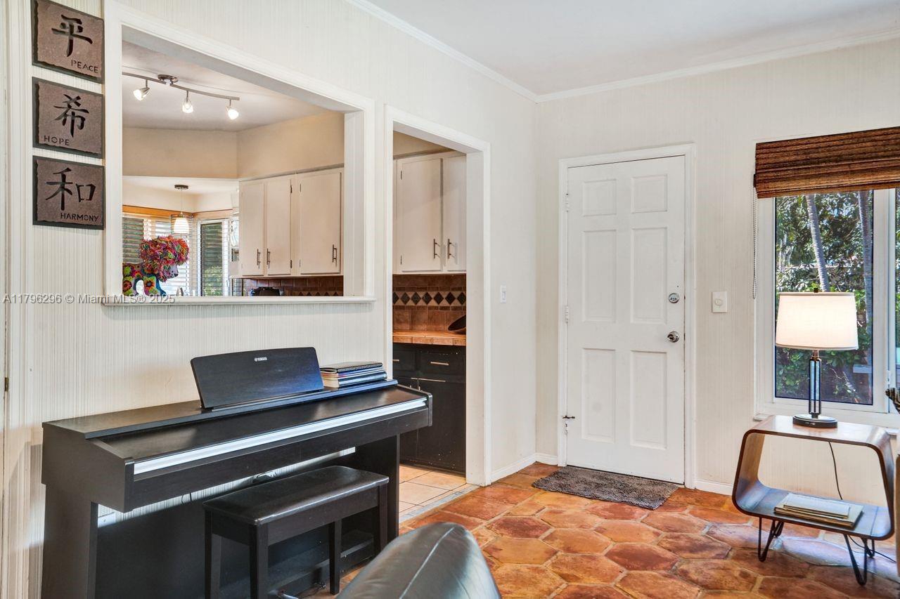 Miami Shores, Florida, 33138, United States, 2 Bedrooms Bedrooms, ,2 BathroomsBathrooms,Residential,For Sale,1804509