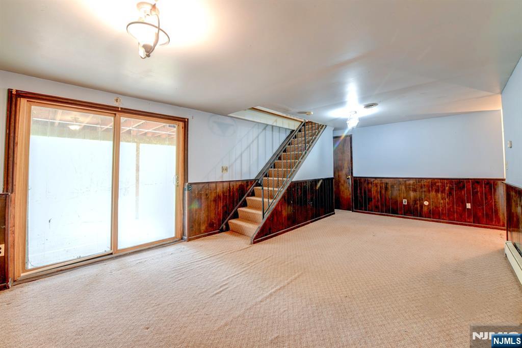 Ramsey, New Jersey, 07446, United States, 3 Bedrooms Bedrooms, ,3 BathroomsBathrooms,Residential,For Sale,1972690