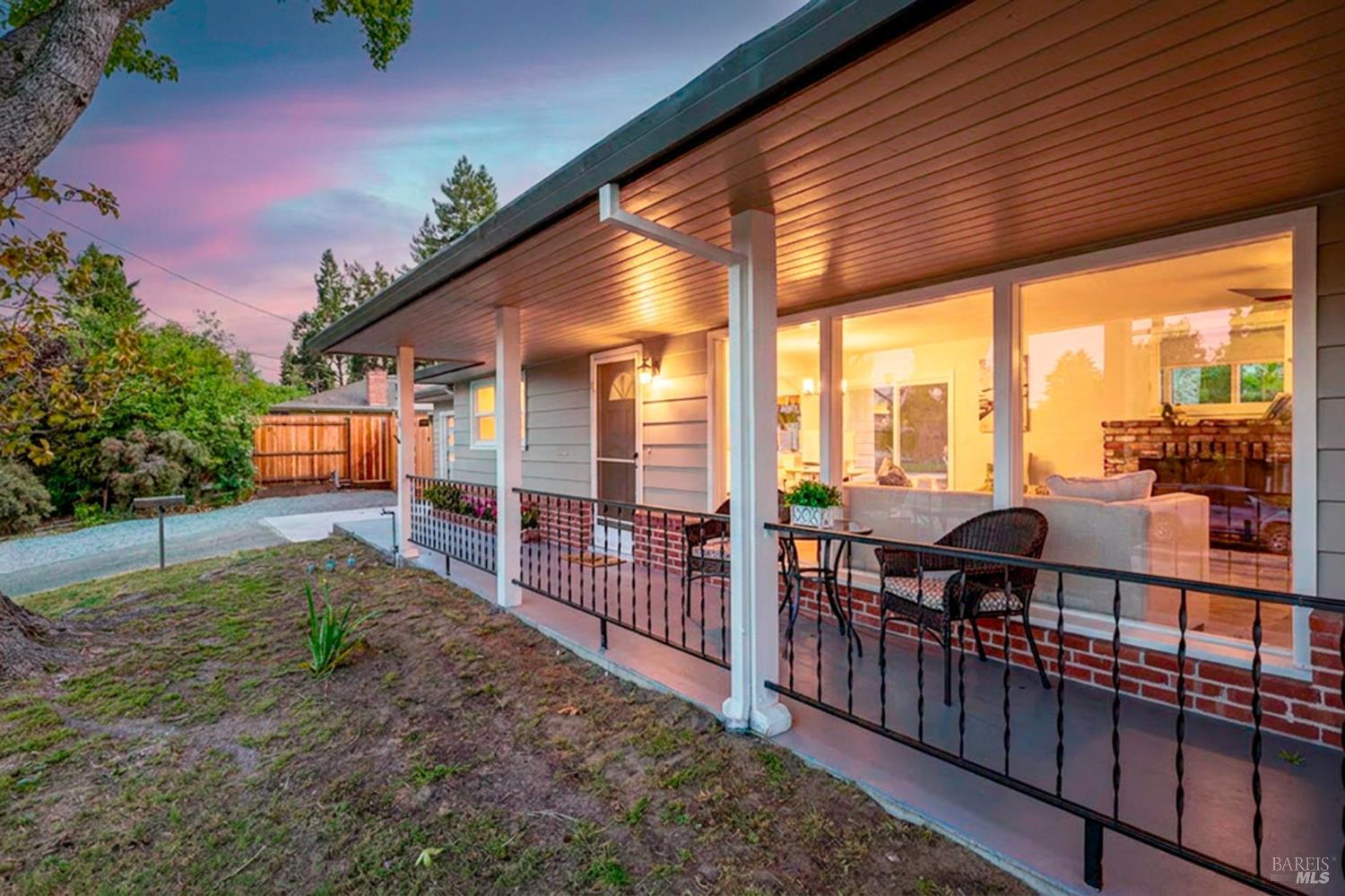 Sebastopol, California, 95472, United States, 2 Bedrooms Bedrooms, ,1 BathroomBathrooms,Residential,For Sale,2048872