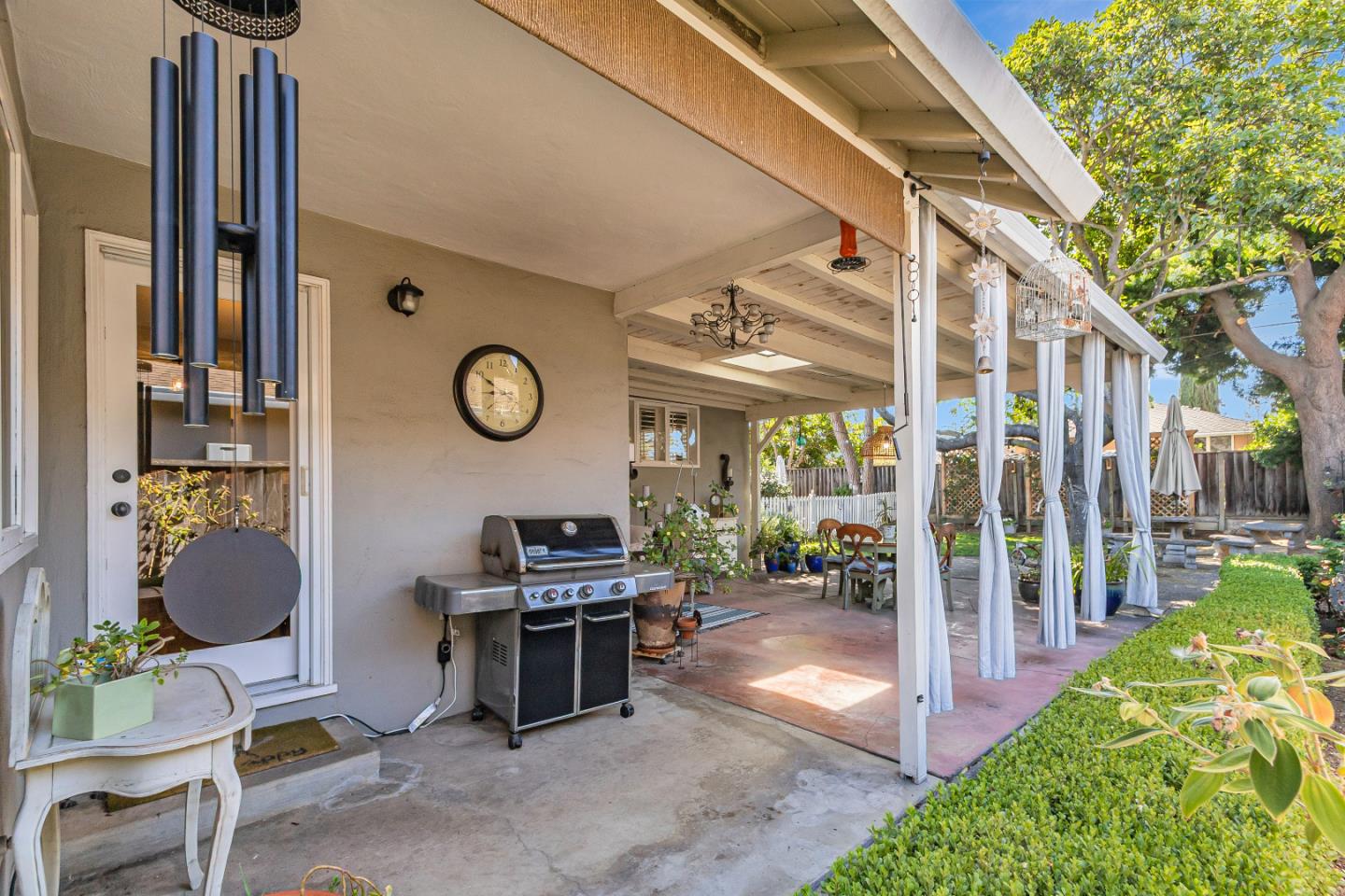 Santa Clara, California, 95050, United States, 3 Bedrooms Bedrooms, ,2 BathroomsBathrooms,Residential,For Sale,1942151