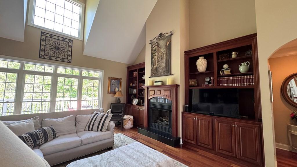 Cohutta, Georgia, 30710, United States, 4 Bedrooms Bedrooms, ,4 BathroomsBathrooms,Residential,For Sale,1839057