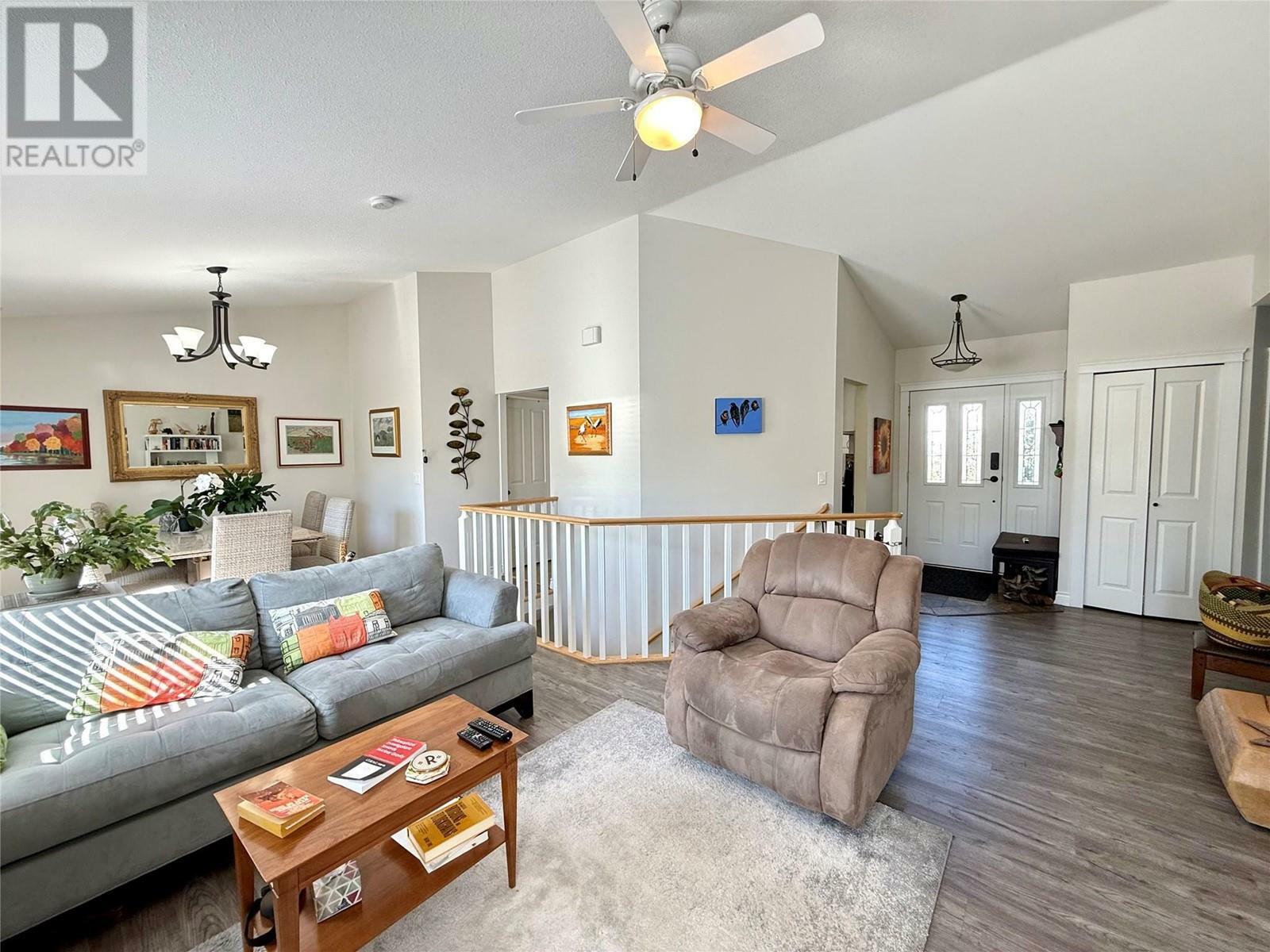 GRAND FORKS, British Columbia, V0H 1H0, CA, 5 Bedrooms Bedrooms, ,2 BathroomsBathrooms,Residential,For Sale,1837814