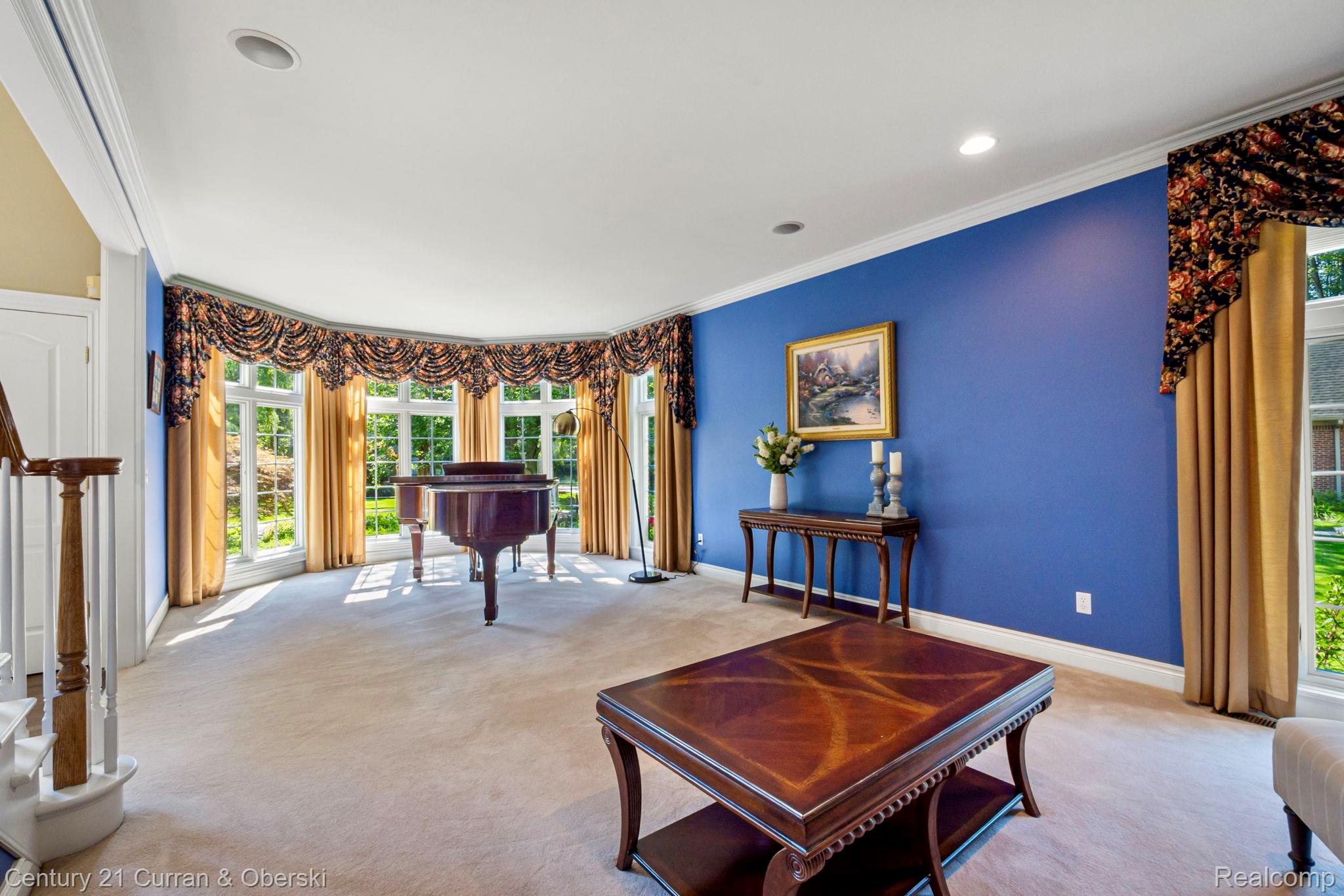 Novi, Michigan, 48374, United States, 4 Bedrooms Bedrooms, ,6 BathroomsBathrooms,Residential,For Sale,1914653