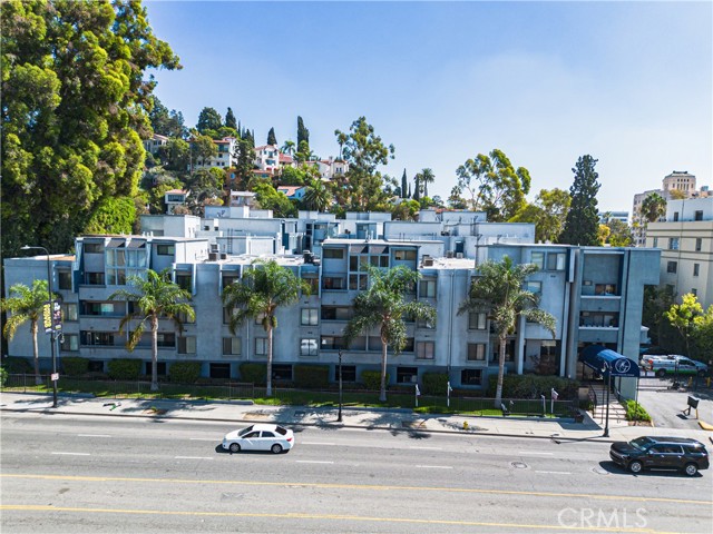 Hollywood Hills, California, 90068, United States, 2 Bedrooms Bedrooms, ,2 BathroomsBathrooms,Residential,For Sale,1981574