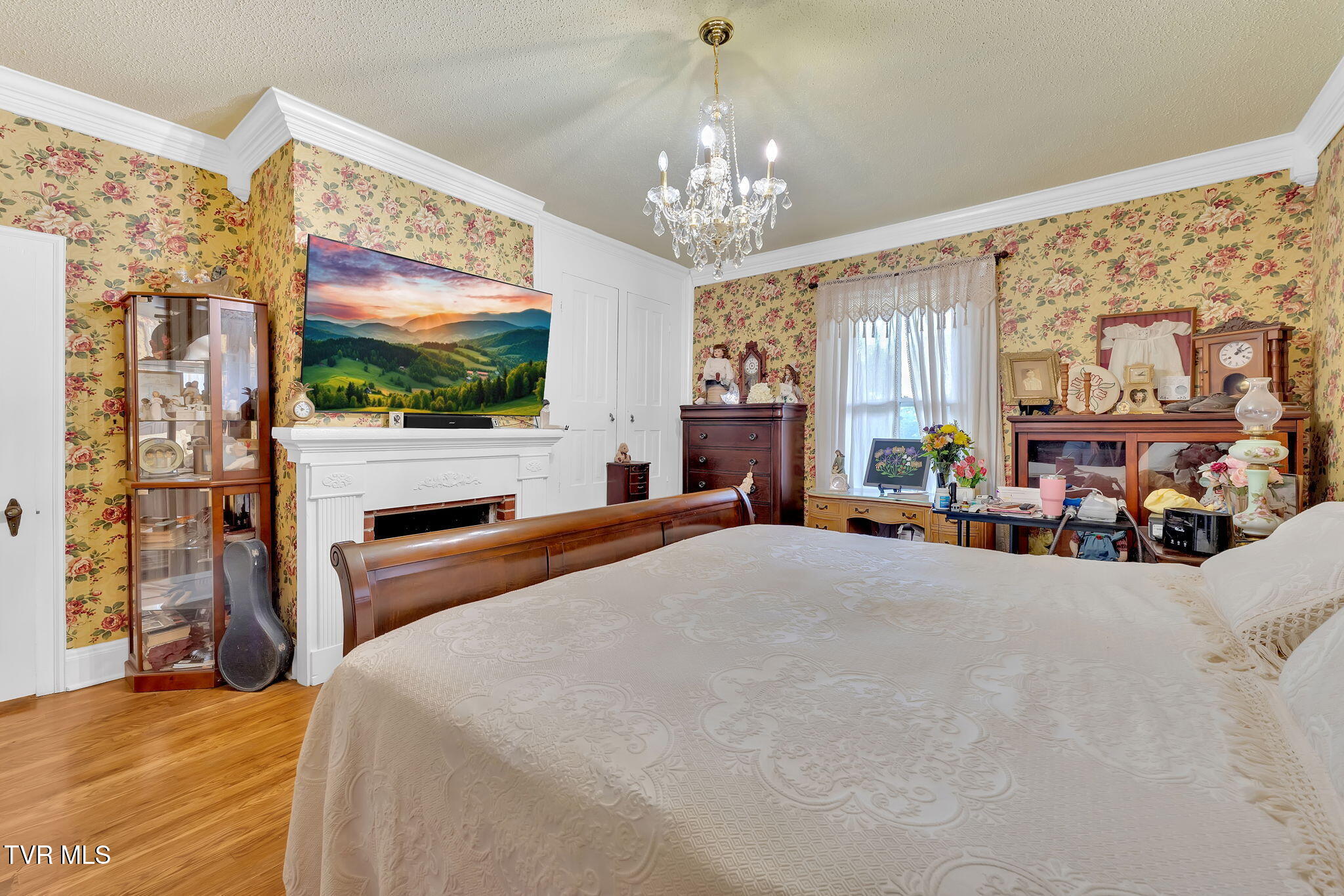 Roan Mountain, Tennessee, 37687, United States, 4 Bedrooms Bedrooms, ,2 BathroomsBathrooms,Residential,For Sale,2010992