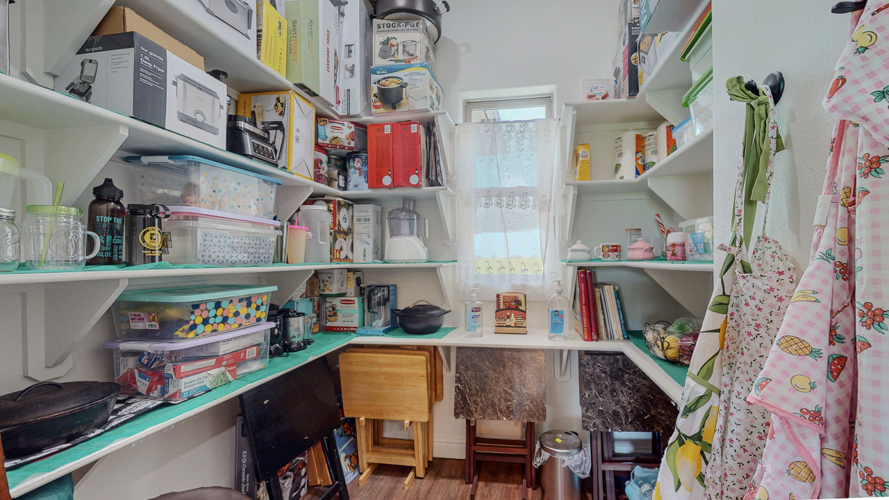 Beaumont, Texas, 77713, United States, 5 Bedrooms Bedrooms, ,4 BathroomsBathrooms,Residential,For Sale,1883085