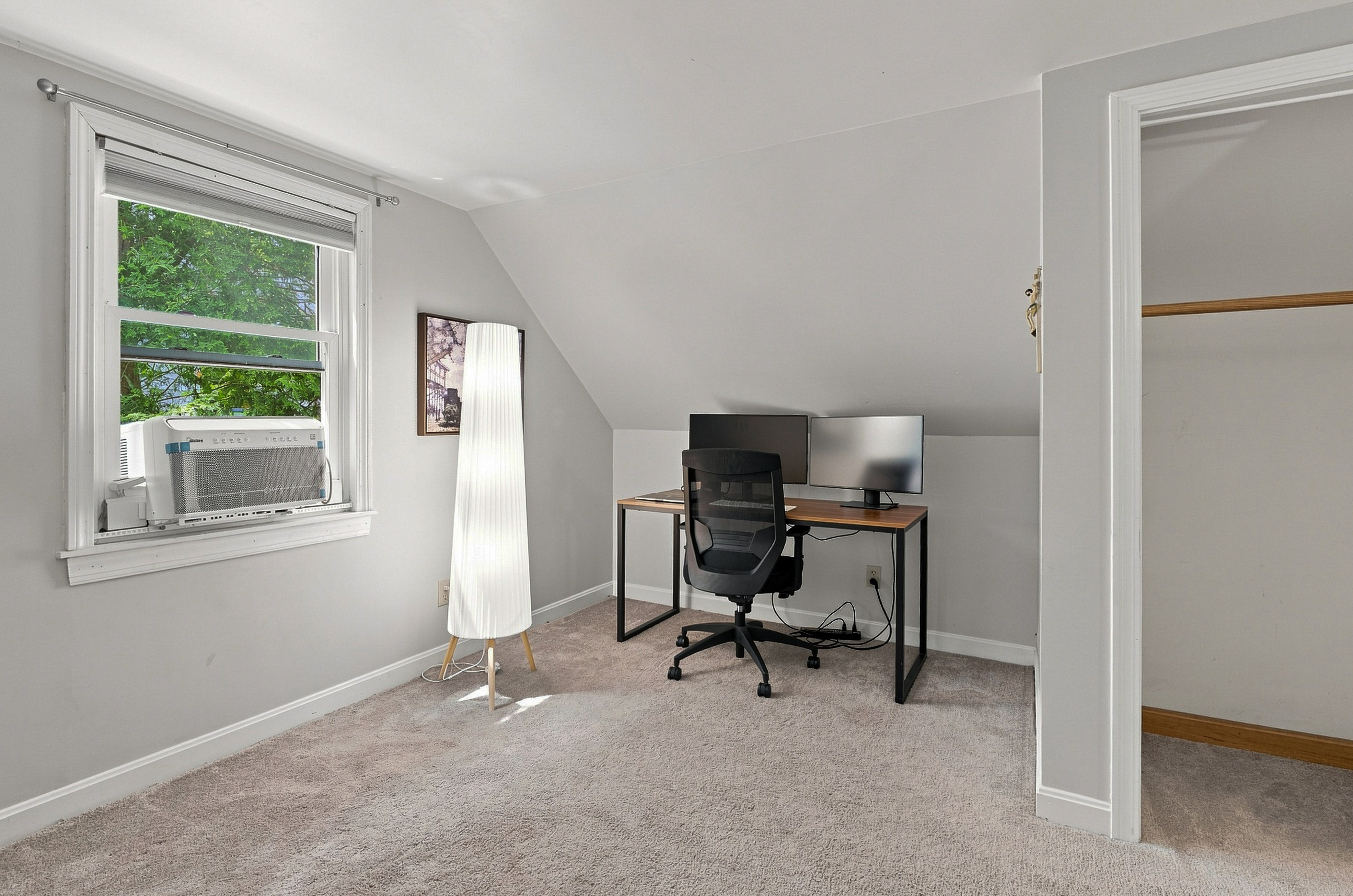  28 Preston St, Malden, MA, 02148 - 物件實景