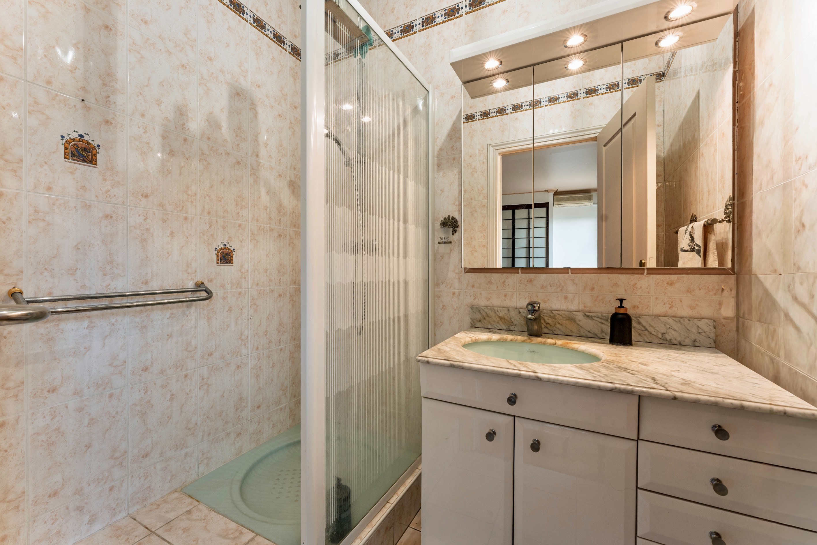  Exclusive to the Ecusson district, an incredible apartment with terraces and el… - 物件實景