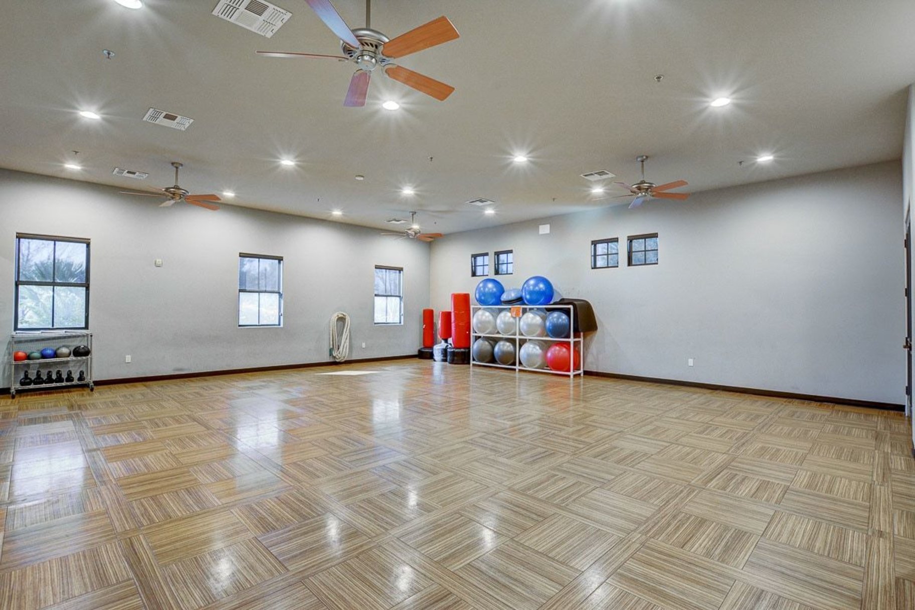  New to Market - 物件實景