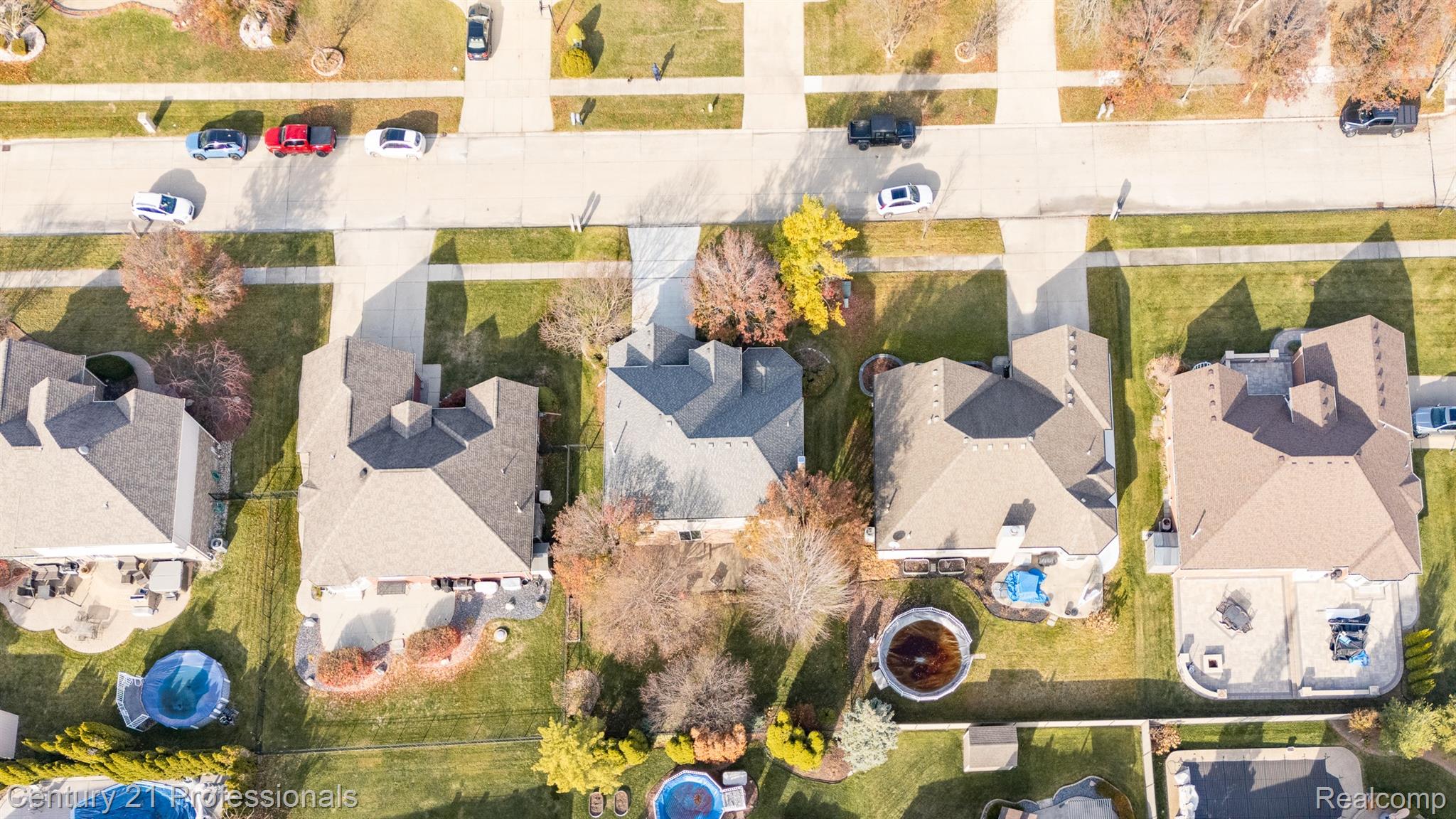 Macomb, Michigan, 48044, United States, 4 Bedrooms Bedrooms, ,3 BathroomsBathrooms,Residential,For Sale,1997727