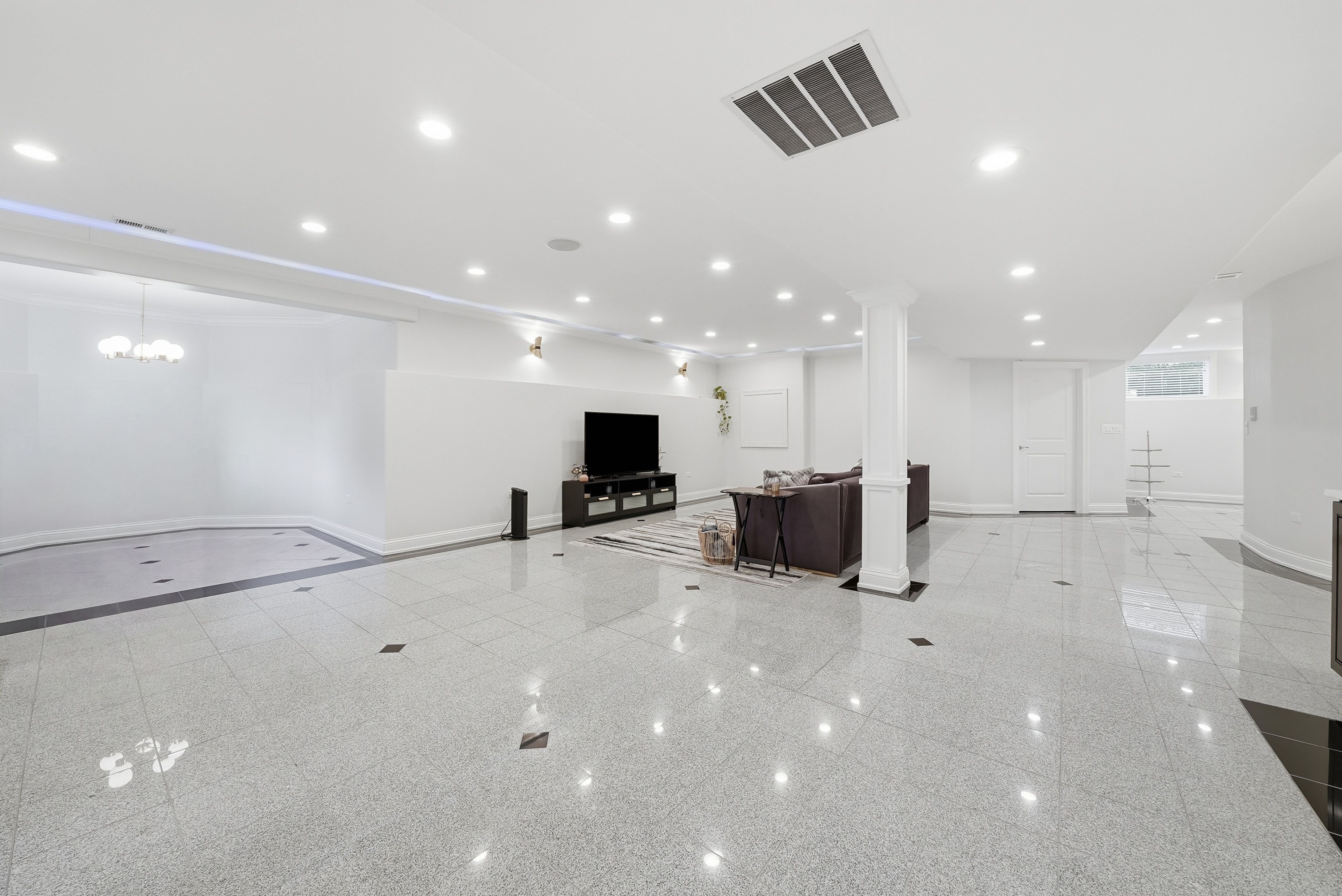 Perfectly Positioned in the Prestigious Golfview Hills Community of Hinsdale - 物件實景