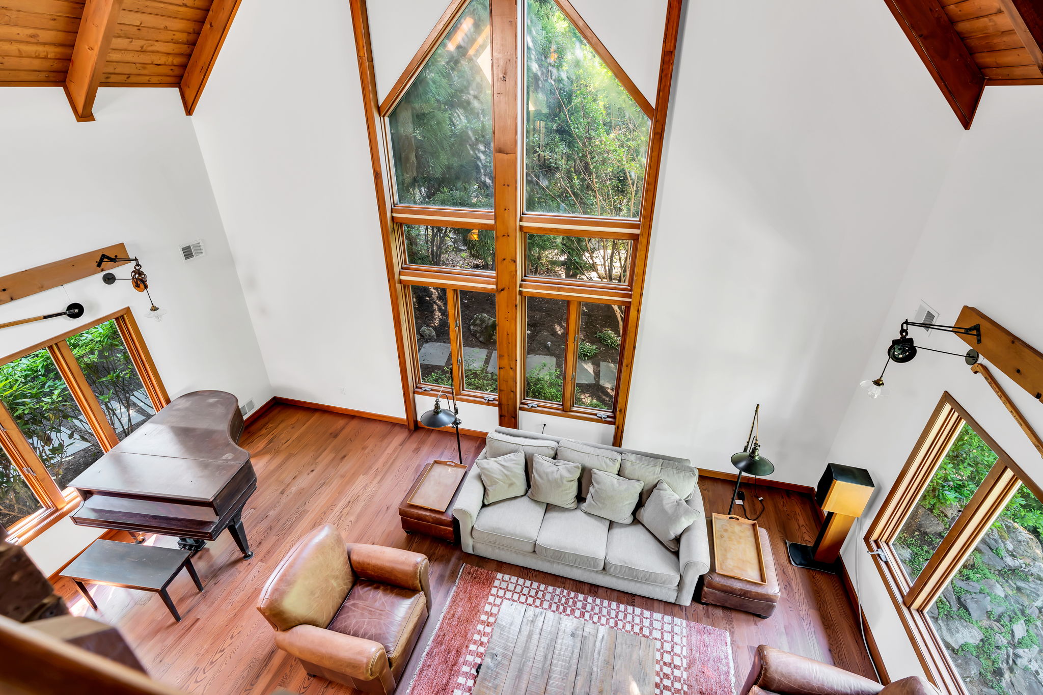  267 E Highland Avenue - 物件實景