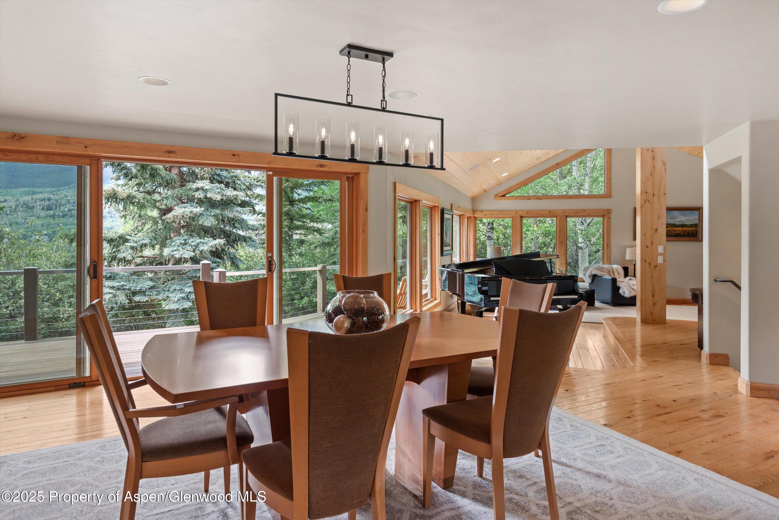 Snowmass Village, Colorado, 81615, United States, 3 Bedrooms Bedrooms, ,3 BathroomsBathrooms,Residential,For Sale,1874657