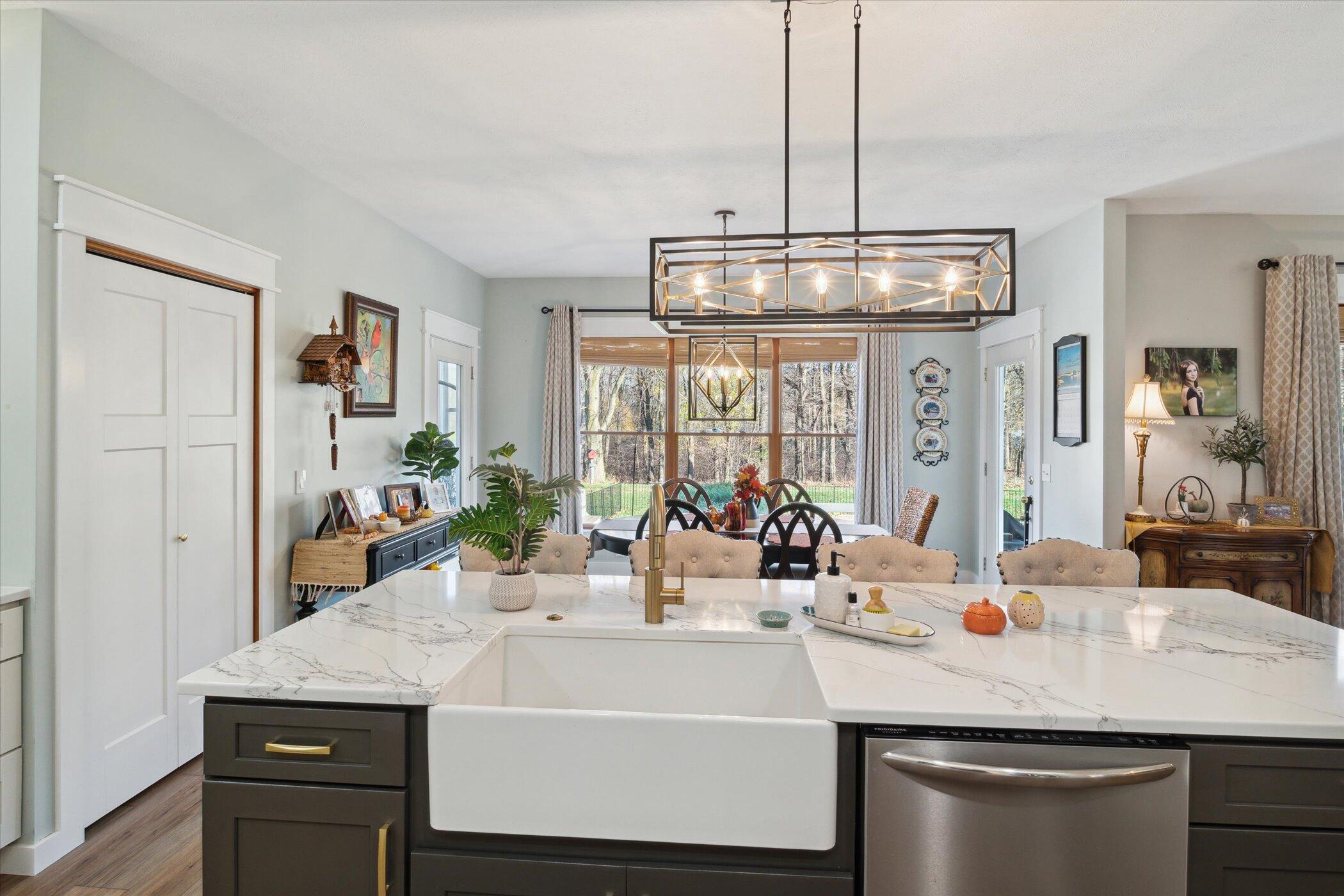 Edwardsburg, Michigan, 49112, United States, 4 Bedrooms Bedrooms, ,4 BathroomsBathrooms,Residential,For Sale,1989598