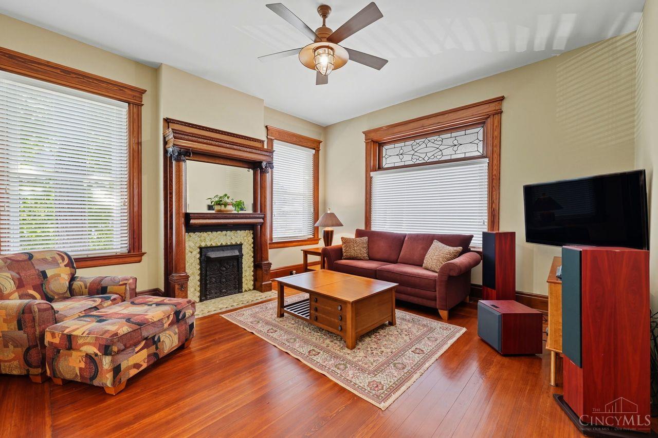 Norwood, Ohio, 45212, United States, 5 Bedrooms Bedrooms, ,5 BathroomsBathrooms,Residential,For Sale,1948609