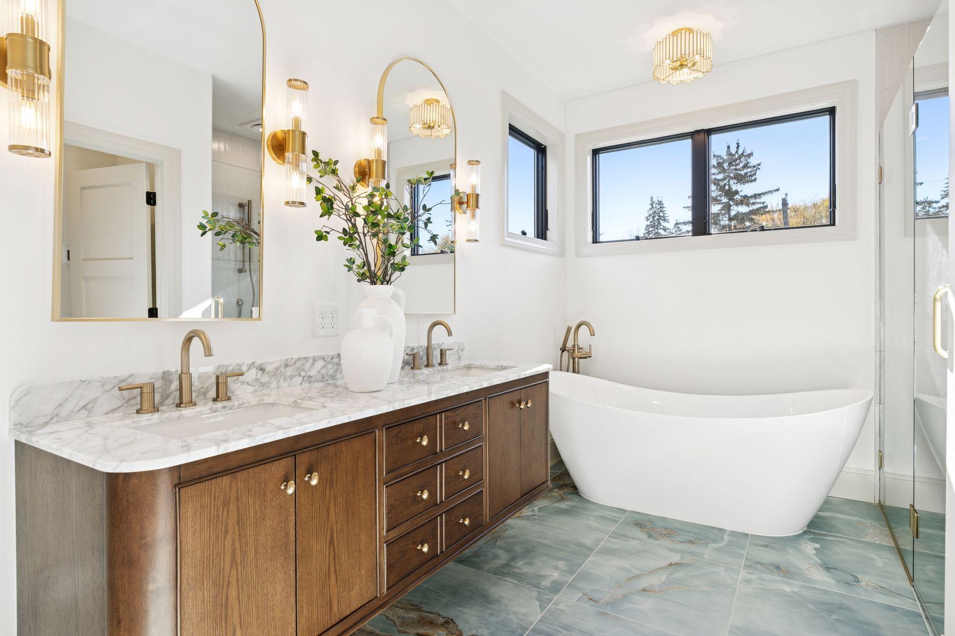 Saint Paul, Minnesota, 55105, United States, 5 Bedrooms Bedrooms, ,4 BathroomsBathrooms,Residential,For Sale,1989282