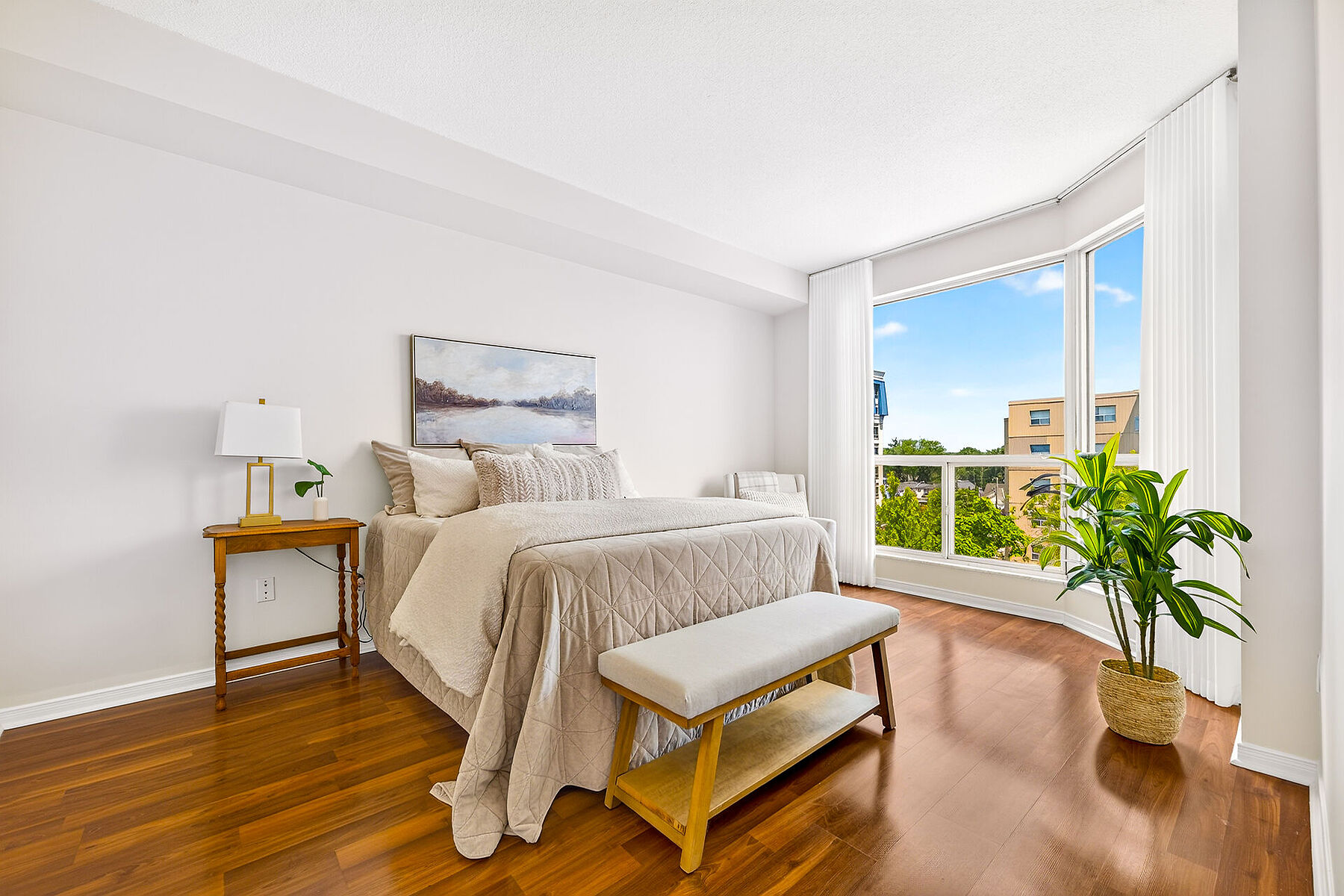  Desirable Waterfront Condo - 物件實景