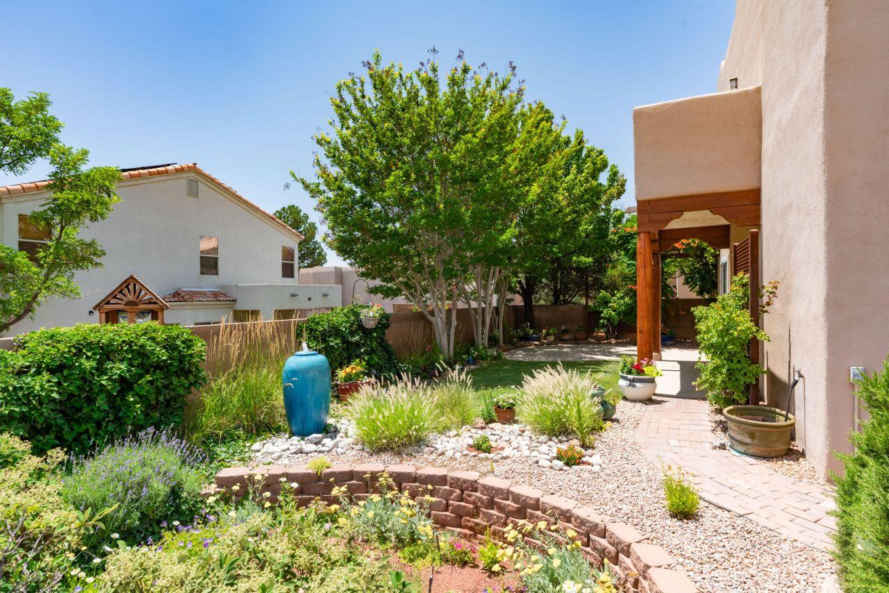 Albuquerque, New Mexico, 87114, United States, 5 Bedrooms Bedrooms, ,4 BathroomsBathrooms,Residential,For Sale,1890374