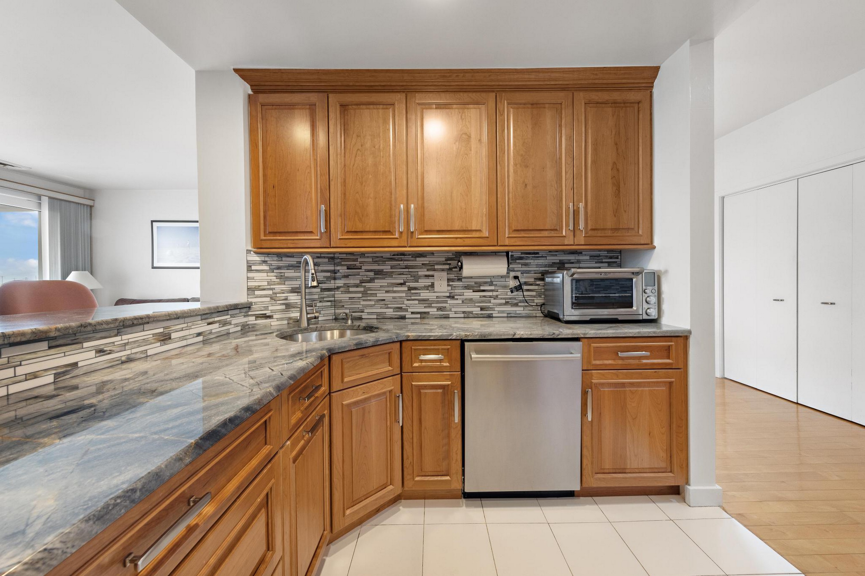  477 Ocean Ave H2 - 物件實景