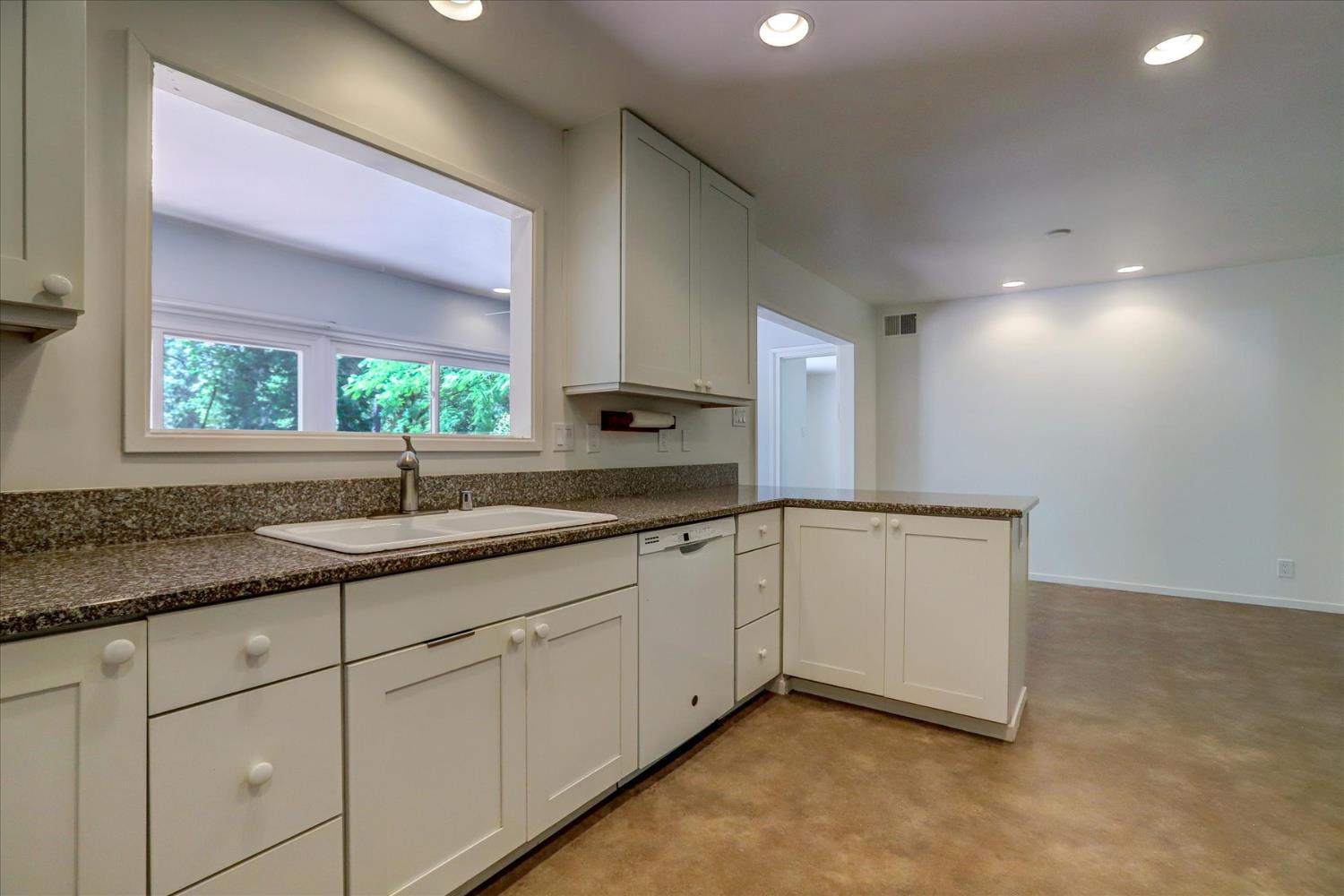 Grass Valley, California, 95945, United States, 3 Bedrooms Bedrooms, ,3 BathroomsBathrooms,Residential,For Sale,1898506