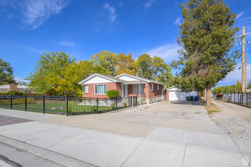 5092 W 4100 S, West Valley City, Utah, 84120, United States, 4 Bedrooms Bedrooms, ,1 BathroomBathrooms,Residential,For Sale,5092 W 4100 S,1655817