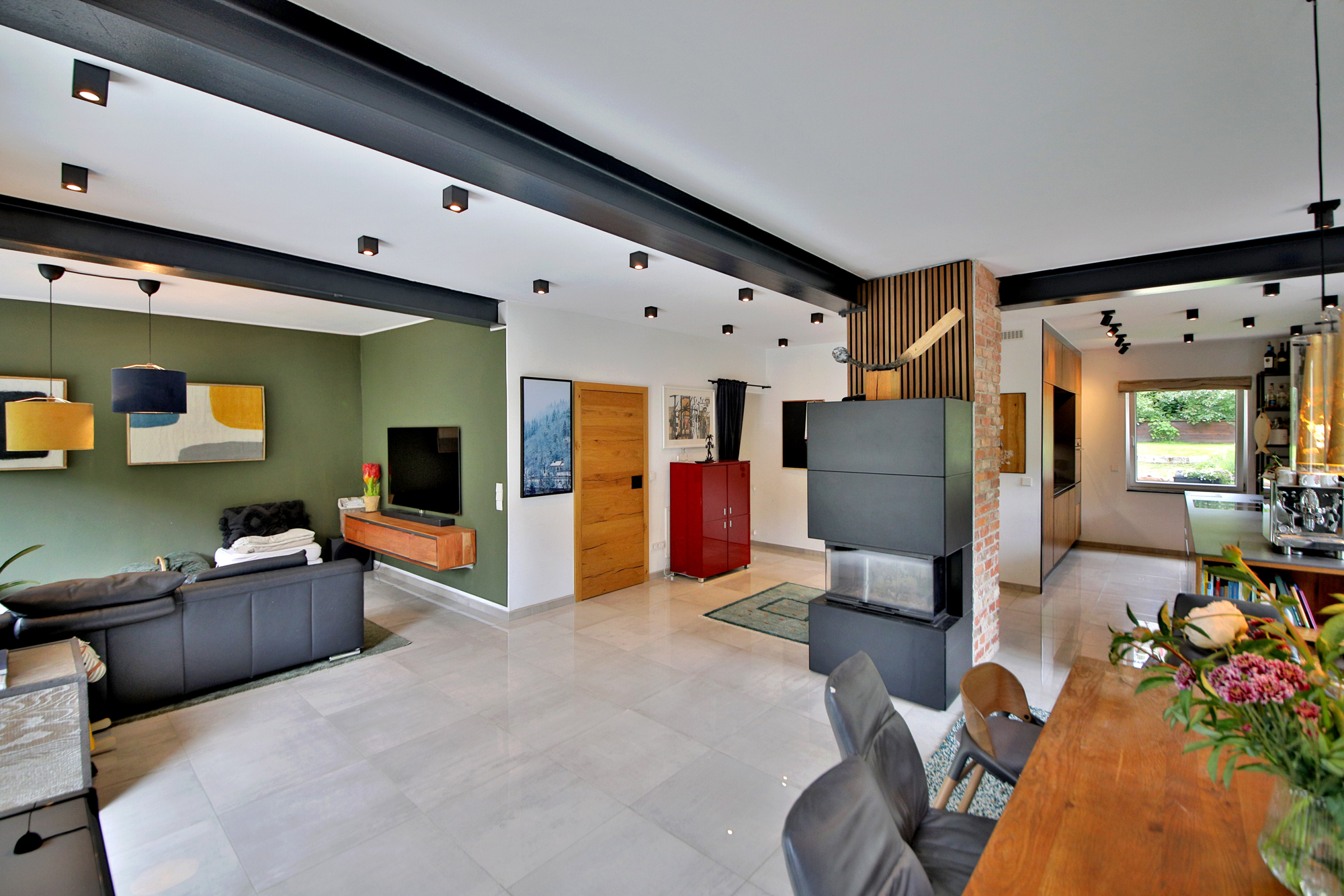  Refurbished family house - flooded with light &family-friendly with large garden - 物件實景