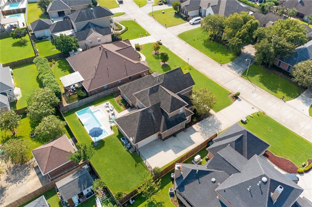 Harvey, Louisiana, 70058, United States, 4 Bedrooms Bedrooms, ,4 BathroomsBathrooms,Residential,For Sale,1919980