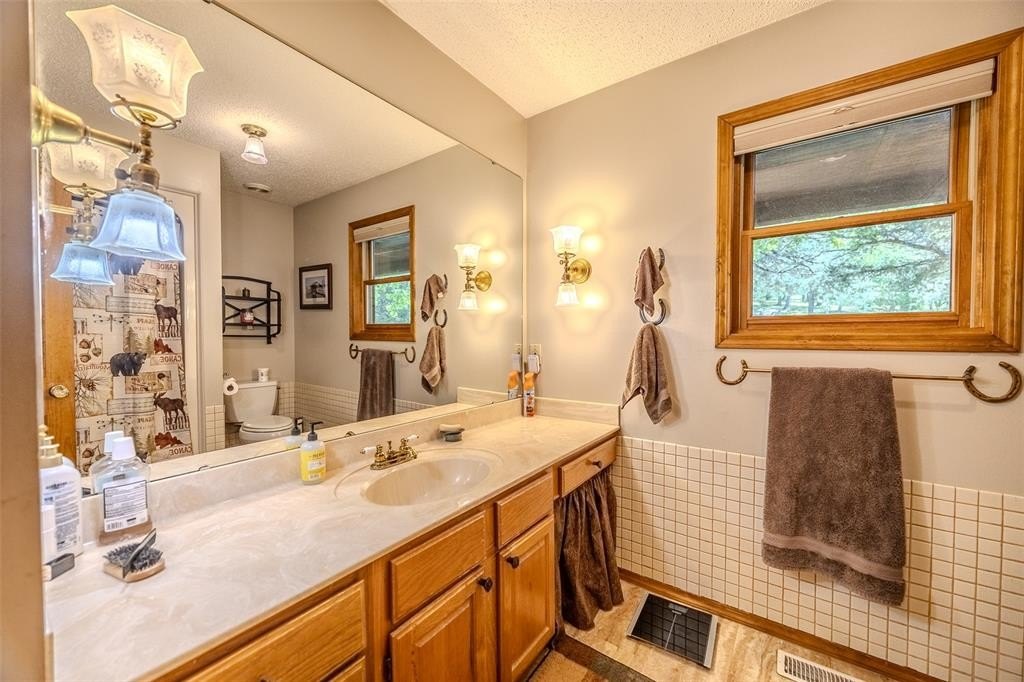 Urbana, Missouri, 65767, United States, 5 Bedrooms Bedrooms, ,4 BathroomsBathrooms,Residential,For Sale,1851017