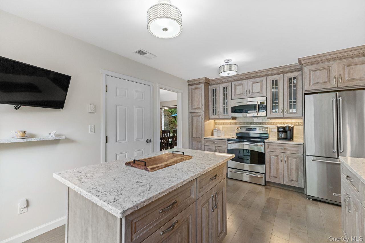 Somers, New York, 10589, United States, 2 Bedrooms Bedrooms, ,2 BathroomsBathrooms,Residential,For Sale,1940069