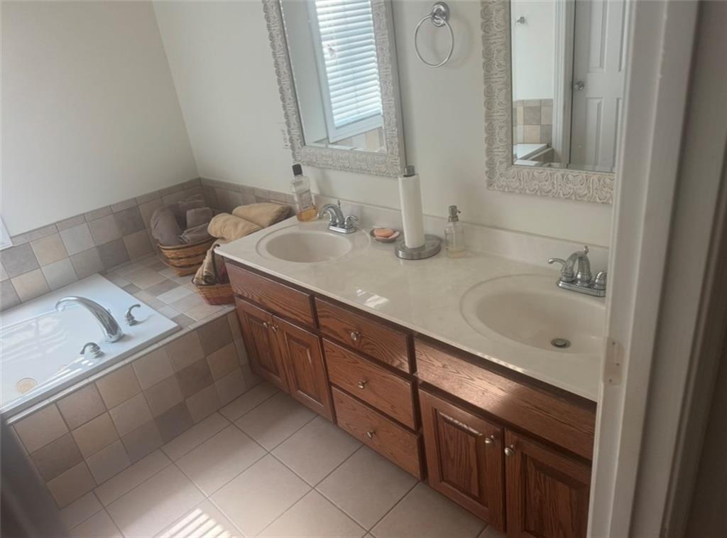 Covington, Georgia, 30014, United States, 4 Bedrooms Bedrooms, ,3 BathroomsBathrooms,Residential,For Sale,1924812
