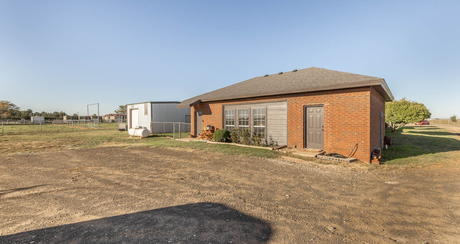 Levelland, Texas, 79336, United States, 4 Bedrooms Bedrooms, ,3 BathroomsBathrooms,Residential,For Sale,1901837